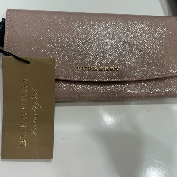 NWT Burberry Pink shimmer wallet - Picture 2 of 4